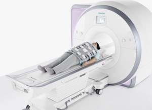 Siemens stellt zwei neue Magnetresonanztomographen vor - Magnetom Aera und Skyra sind die ersten Systeme mit den innovativen Technologien Tim und Dot / Siemens Introduces its New Power Couple at RSNA 2009 - Tim 4G and Dot redefine productivity in MRI  up